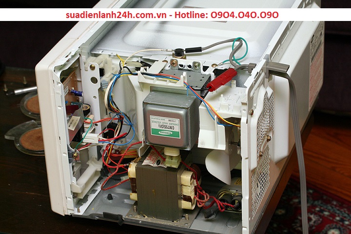 dich-vu-sua-lo-vi-song-tai-nha